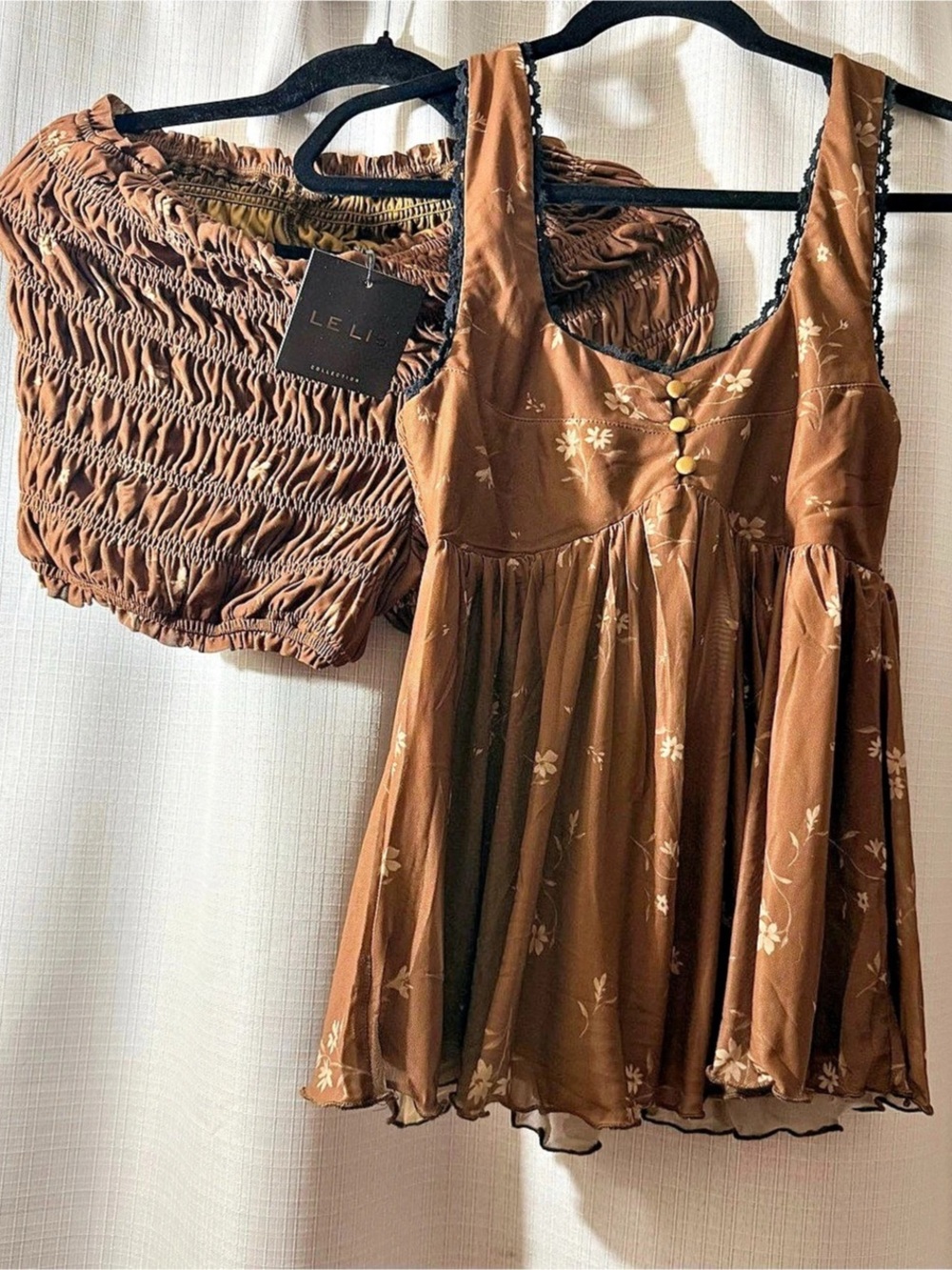 Le Lis Floral Set in Brown Brand  New